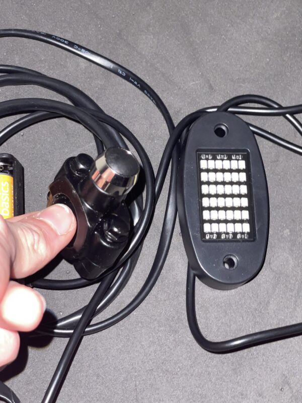 Stark Varg Battery Powered Rocklight - Image 3